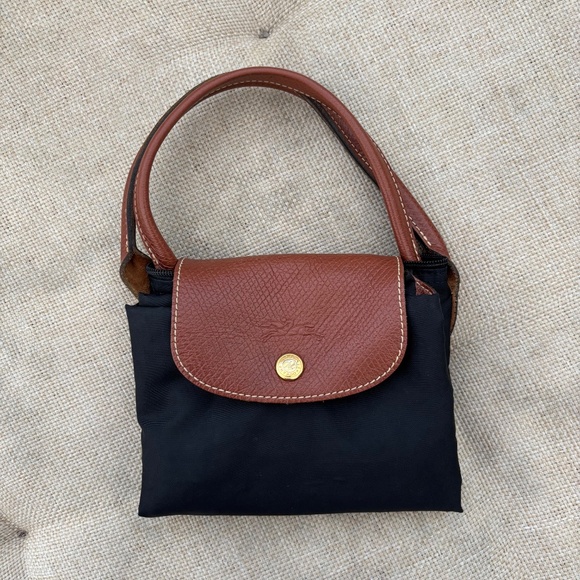 LONGCHAMP Le Pliage Black Medium Short Handle Tote - Picture 9 of 9